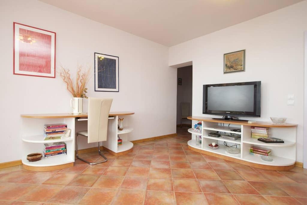 Jelka- Center Of Apartament Hvar Town